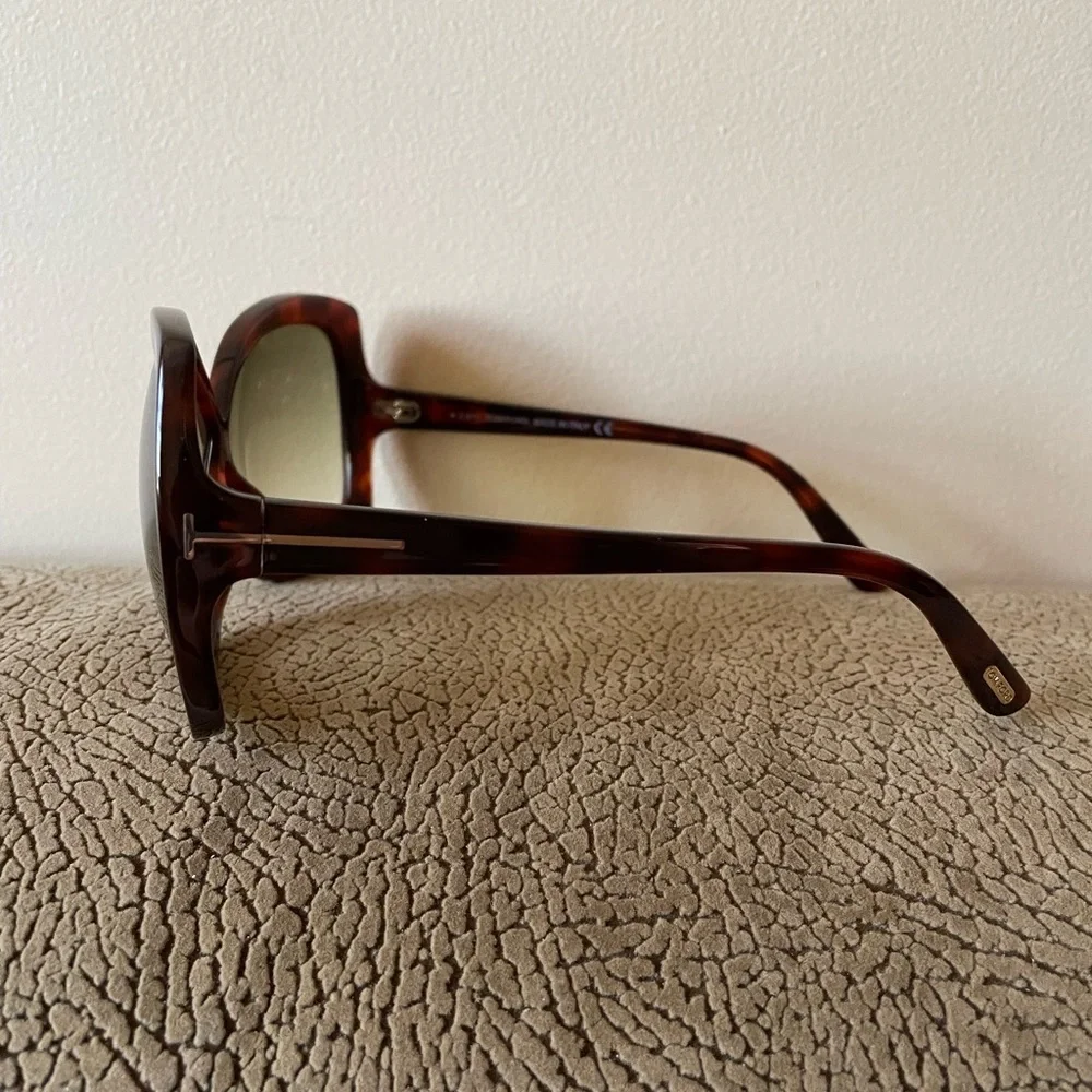 Tom Ford Woman’s Sunglasses - Picture 3 of 7